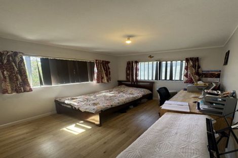 Photo of property in 68 Newington Road, Henderson, Auckland, 0612