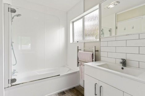 Photo of property in 105 Mckellar Place, Whangamata, 3620