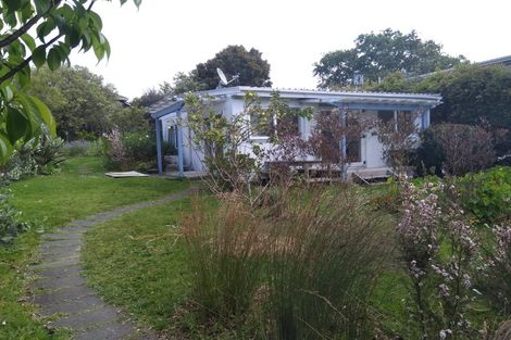 Photo of property in 14 Riverview Road, New Lynn, Auckland, 0600