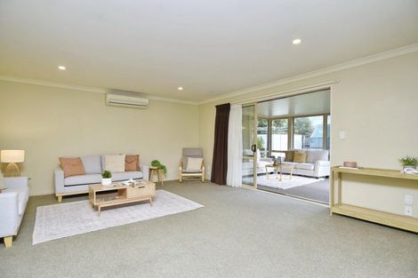 Photo of property in 7 Kowhai Avenue, Rangiora, 7400