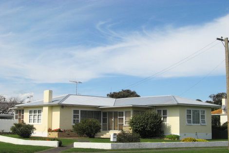 Photo of property in 122 Gonville Avenue, Gonville, Whanganui, 4501