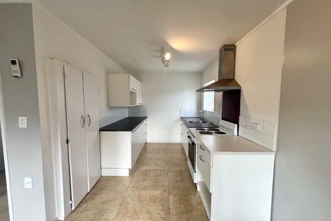 Photo of property in 2/14 Hatherley Place, Clendon Park, Auckland, 2103