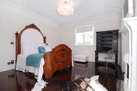 Photo of property in 18 Nikau Street, Eastbourne, Lower Hutt, 5013