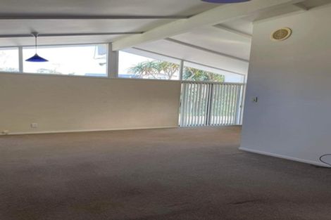 Photo of property in 64 Tamahere Drive, Glenfield, Auckland, 0629
