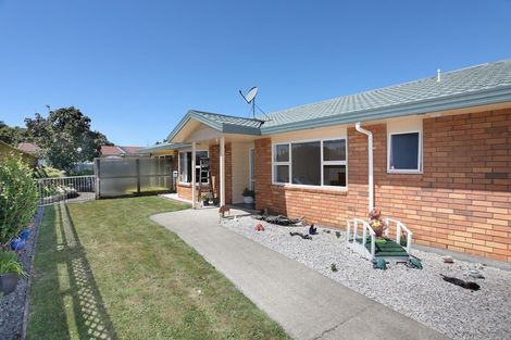 Photo of property in 5a Carthew Street, Feilding, 4702