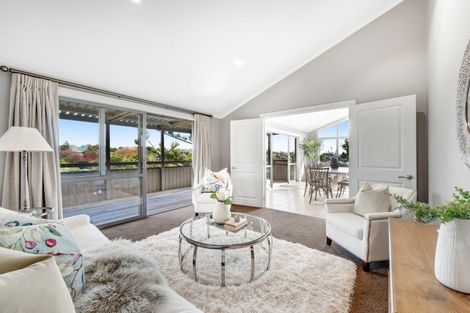 Photo of property in 11 Evelyn Road, Cockle Bay, Auckland, 2014