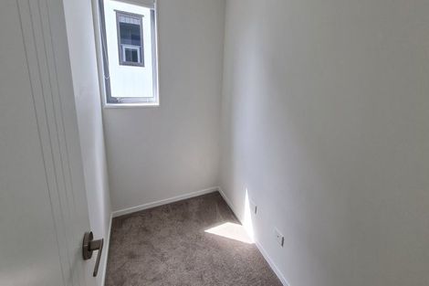 Photo of property in 15a Crestview Rise, Papakura, 2110