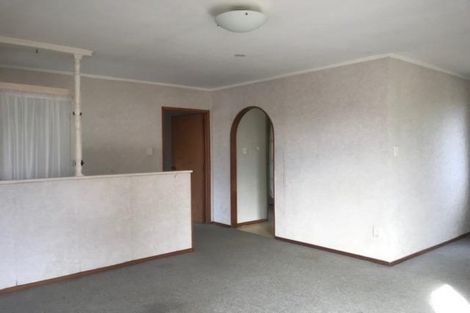 Photo of property in 2/48 Archmillen Avenue, Pakuranga Heights, Auckland, 2010