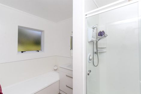 Photo of property in 6 Fantome Place, Whalers Gate, New Plymouth, 4310