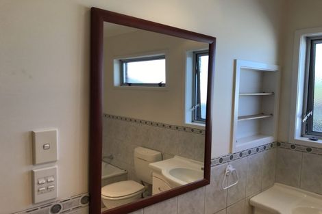 Photo of property in 42 James Evans Drive, Northcote, Auckland, 0627