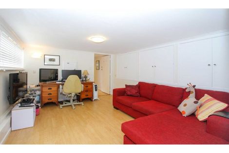 Photo of property in 28 Kauri Road, Birkenhead, Auckland, 0626