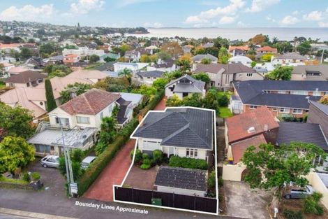 Photo of property in 1/67 Kitchener Road, Milford, Auckland, 0620