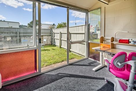 Photo of property in 2/544 High Street, Boulcott, Lower Hutt, 5010