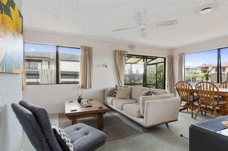 Photo of property in 11a Hilltop Road, Parkvale, Tauranga, 3112