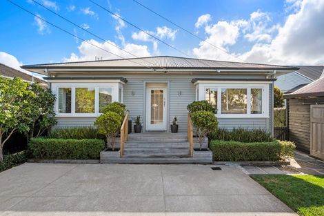 Photo of property in 48 Renfrew Avenue, Sandringham, Auckland, 1041