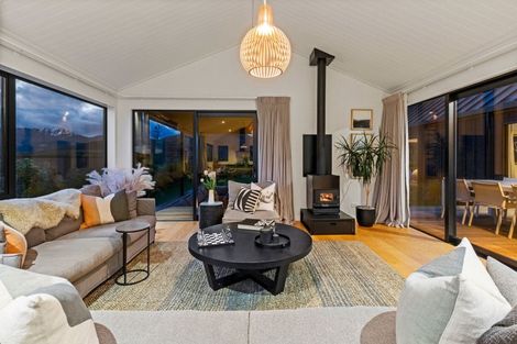 Photo of property in 2 Wanderer Lane, Jacks Point, Queenstown, 9371