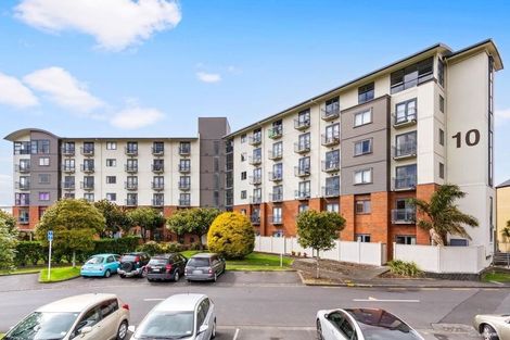 Photo of property in 3p/10 Crown Lynn Place, New Lynn, Auckland, 0600