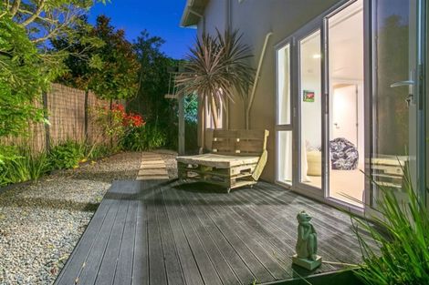 Photo of property in 104 Beach Road, Castor Bay, Auckland, 0620