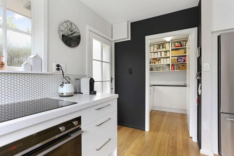 Photo of property in 35 Grahams Road, Ilam, Christchurch, 8041