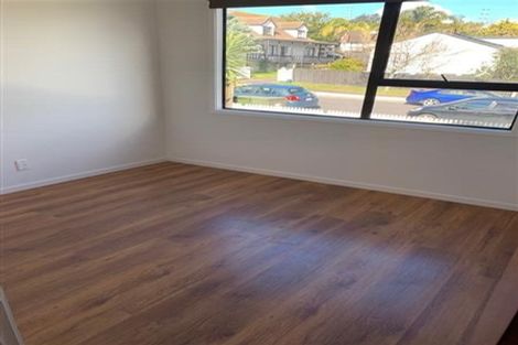 Photo of property in 91 Santiago Crescent, Unsworth Heights, Auckland, 0632