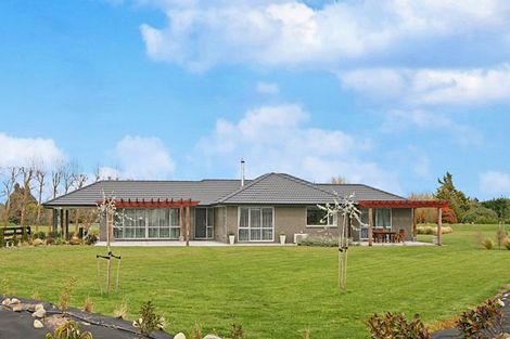 Photo of property in 17 Landsborough Drive, Darfield, 7571