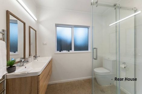 Photo of property in 24 Willow Avenue, Hannahs Bay, Rotorua, 3010