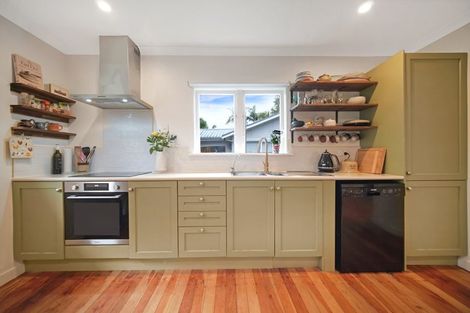 Photo of property in 396 Huia Road, Titirangi, Auckland, 0604