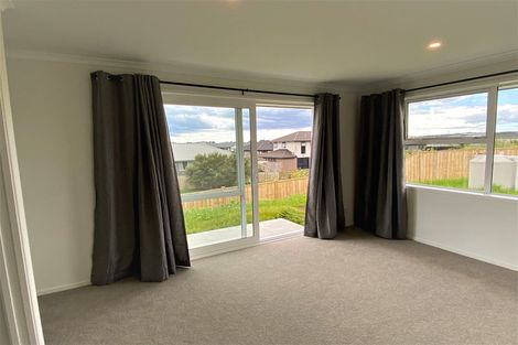 Photo of property in 57 Mclarin Road, Glenbrook, 2681