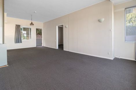 Photo of property in 25 Bayview Road, Browns Bay, Auckland, 0630
