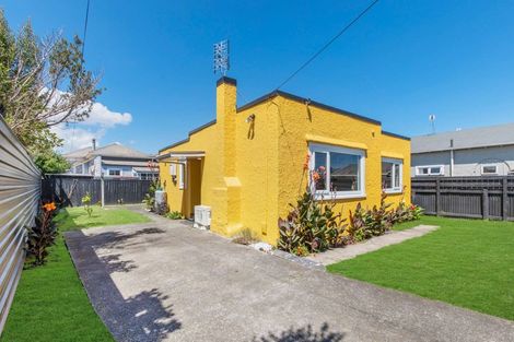 Photo of property in 8a Pharazyn Street, Gonville, Whanganui, 4500