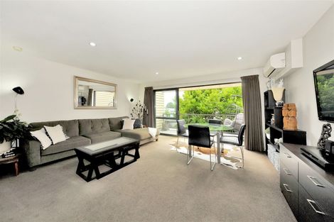 Photo of property in 2/82 Packe Street, Edgeware, Christchurch, 8013