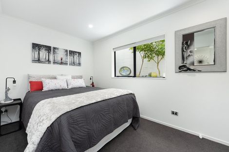 Photo of property in 4b Sunbrae Grove, Mount Maunganui, 3116