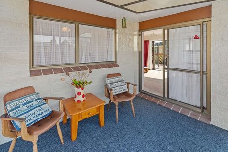 Photo of property in 2/14 Burns Street, Westown, New Plymouth, 4310