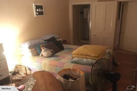 Photo of property in 2/15a View Road, Glenfield, Auckland, 0627