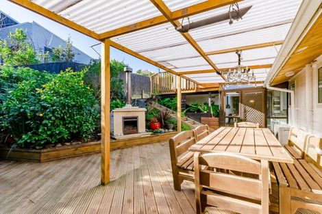 Photo of property in 15 Tiromoana Road, Raumati South, Paraparaumu, 5032