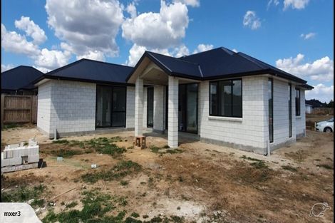 Photo of property in 18c Rose Leigh Drive, Cambridge, 3434