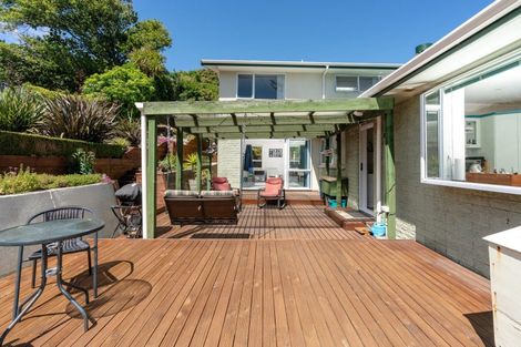 Photo of property in 8 Boscobel Lane, Tawa, Wellington, 5028