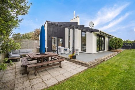 Photo of property in 211 Waikuku Beach Road, Waikuku, Rangiora, 7473