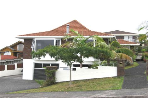 Photo of property in 12 Milwaukee Place, Glendene, Auckland, 0602