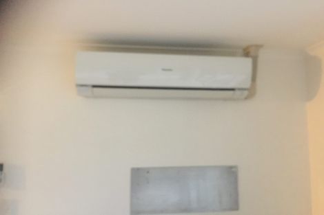 Photo of property in 51 James Evans Drive, Northcote, Auckland, 0627