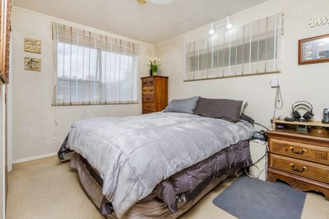 Photo of property in 11 Serrata Place, Browns Bay, Auckland, 0630