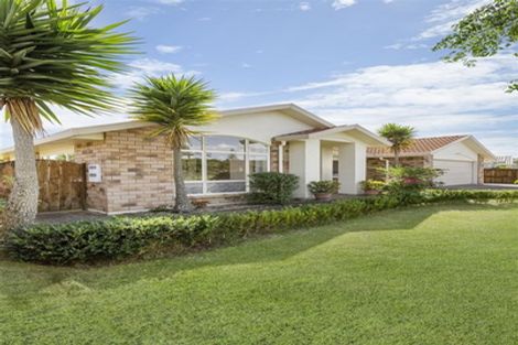 Photo of property in 5 Brosna Place, East Tamaki, Auckland, 2016