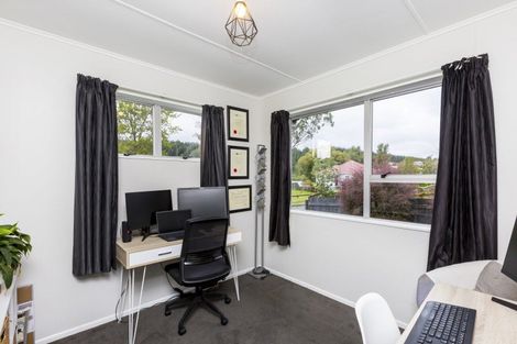 Photo of property in 63 Norana Road, Timberlea, Upper Hutt, 5018