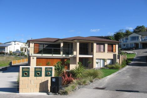 Photo of property in 61 Bannings Way, Hobsonville, Auckland, 0618