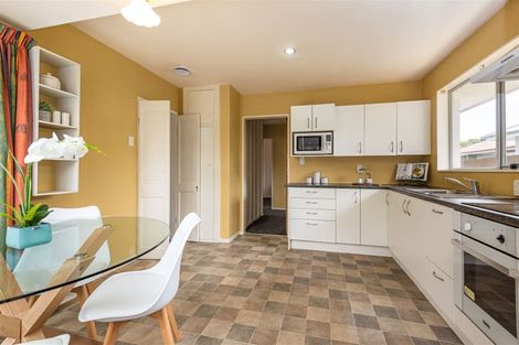 Photo of property in 2/10a Kawau Crescent, Bromley, Christchurch, 8062