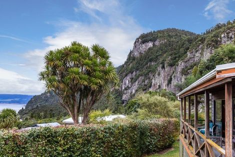 Photo of property in 19 Turangitukua Terrace, Kuratau, Turangi, 3381