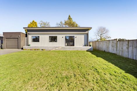 Photo of property in 7 Manatu Lane, Inglewood, 4330