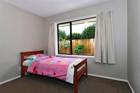 Photo of property in 2/30 Lees Road, Strowan, Christchurch, 8052