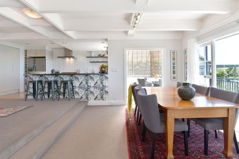 Photo of property in 44 Vipond Road, Stanmore Bay, Whangaparaoa, 0932