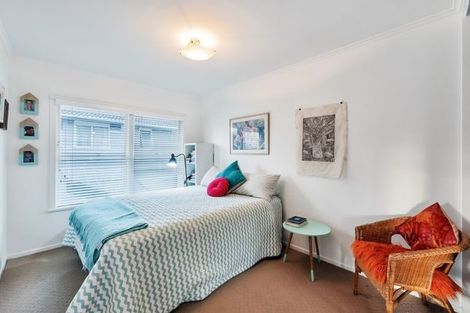 Photo of property in 3/5 Sudan Avenue, Milford, Auckland, 0620